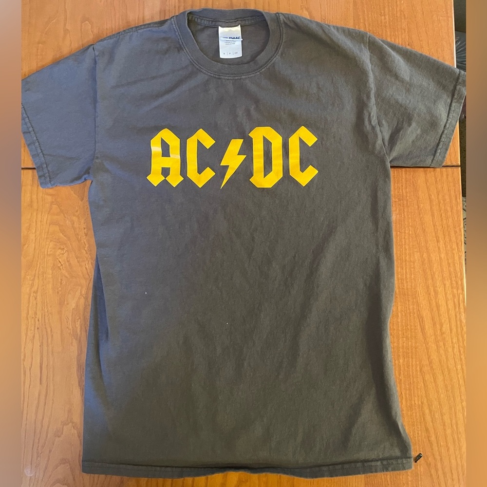 Gildan AC/DC T-Shirt